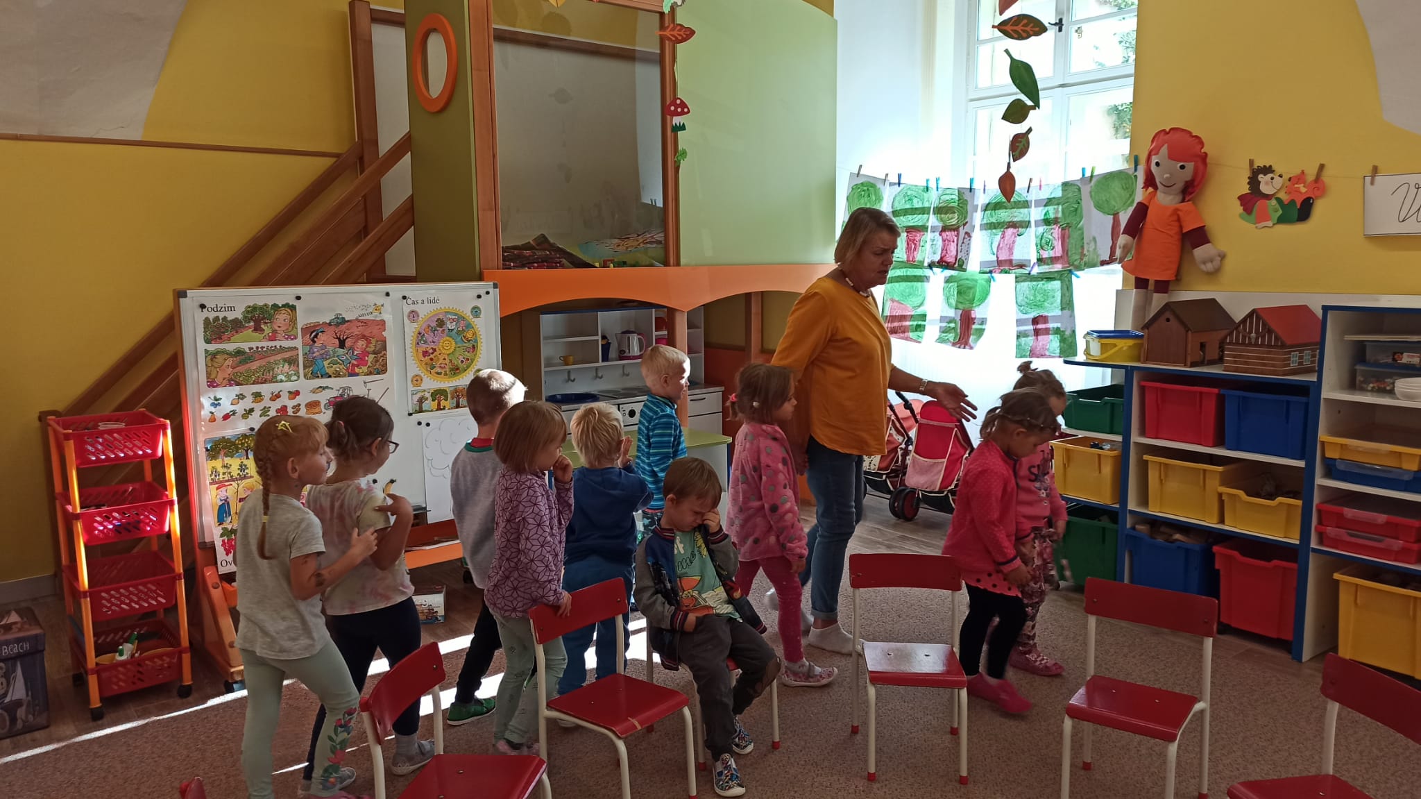 LIdé se vydávají hledat úrodnou zemi, bez bojů...